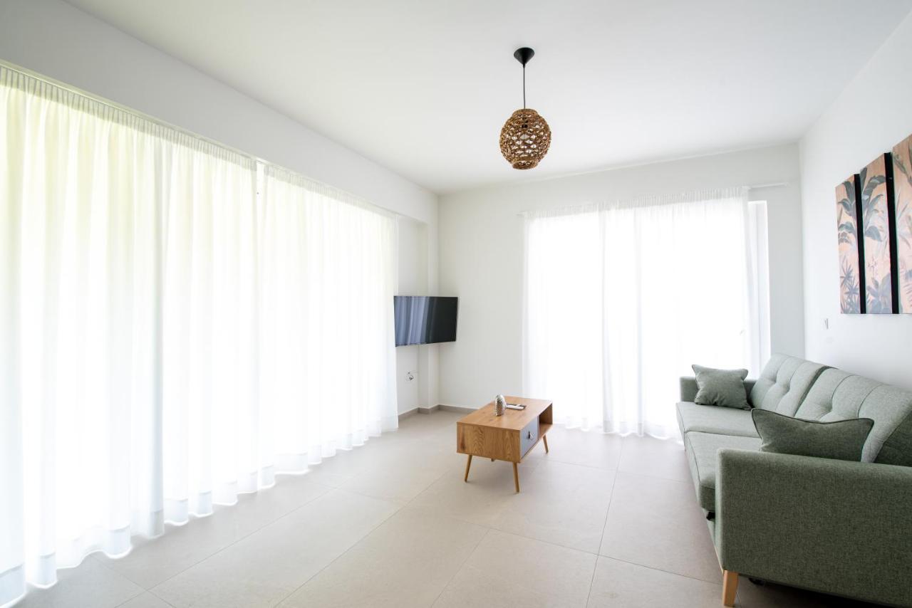 Ennea Suites-Earth Suite Flámbouras Exteriér fotografie